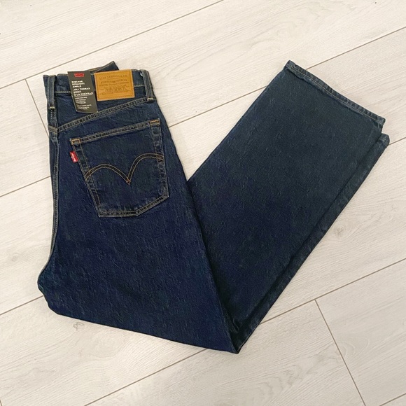 NWT Levi’s rib cage straight ankle dark wash - Picture 3 of 13